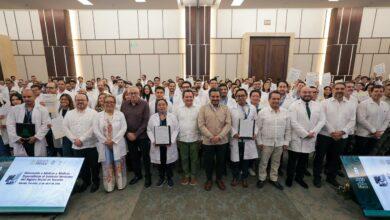 Photo of Yucatán fortalece hospitales con 278 nuevos médicos especialistas