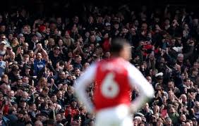 Photo of Hincha del Arsenal demanda al club por causarle estrés y ansiedad