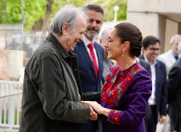 Photo of Sheinbaum elogia a Serrat en Barcelona y lo llama símbolo cultural de resistencia