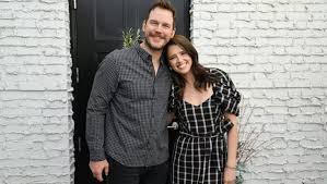 Photo of Katherine Schwarzenegger desata debate por decir que “necesita” a Chris Pratt y reaviva discusión sobre roles de género