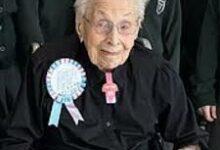 Photo of Mujer de 112 años revela los hábitos que la han llevado a una vida larga en Inglaterra