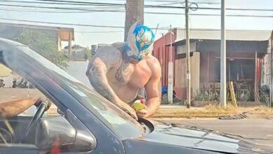 Photo of Captan en Minatitlán al “limpiaparabrisas más sexy” y se vuelve viral