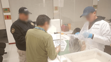 Photo of Sonora ofrece recompensa de 500 mil pesos por médico acusado de muertes con sueros vitaminados