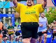 Photo of De pesar más de 300 kilos a completar un maratón en Europa: historia de superación