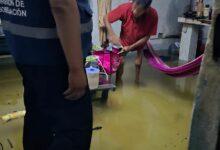 Photo of Rescatan a adulto mayor por inundaciones en Mulsay
