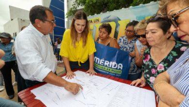 Photo of Cecilia Patrón supervisa obras viales y refuerza la mejora de calles en Mérida