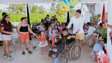 Photo of Más de 300 personas con discapacidad disfrutan jornada de playa inclusiva en Progreso