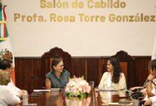 Photo of Liliana Hernández recibe la Medalla Rosa Torre González por su impulso a la cultura y los derechos de las mujeres