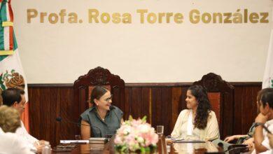 Photo of Liliana Hernández recibe la Medalla Rosa Torre González por su impulso a la cultura y los derechos de las mujeres