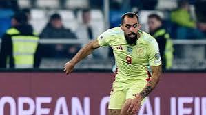Photo of Borja Iglesias, el delantero español que está en la mira del América