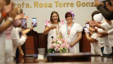 Photo of Beatriz Yáñez “La Bomba” recibe la Medalla de Honor Héctor Herrera “Cholo” 2026