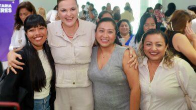 Photo of Nunca es tarde: 100 mujeres estudian gratis una carrera universitaria en Mérida