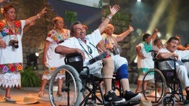 Photo of ¡La edad se quedó en casa! Más de 3 mil bailaron en la Expo Adultos Mayores en Yucatán