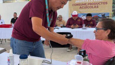 Photo of Llevan servicios de salud y trámites a la comunidad pesquera de Telchac Puerto