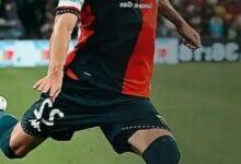 Photo of Johan Vásquez marca golazo, pero termina expulsado con el Genoa