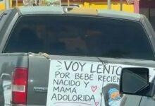 Photo of Papá conmueve en redes al pedir paciencia porque llevaba a su bebé y esposa recién parida