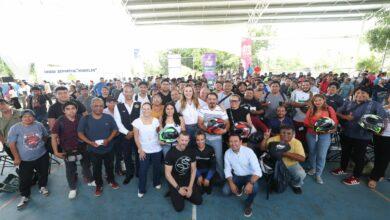 Photo of Cecilia Patrón entrega 265 cascos certificados a motociclistas de plataforma