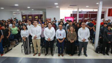 Photo of Gobierno de Yucatán acerca trámites estatales y federales a universitarios de Maxcanú
