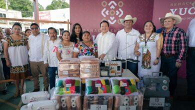 Photo of Yucatán entrega más de mil apoyos a mujeres emprendedoras de 41 municipios