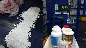 Photo of Aseguran más de 8 mil pastillas de hidrocodona ocultas en frascos de suplementos en el AICM
