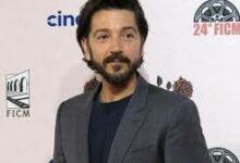 Photo of Diego Luna gana premio a Mejor Guion en el Festival de Cine de Roma por Ceniza en la boca