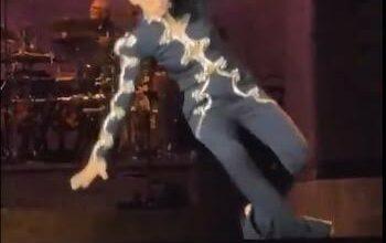 Photo of Céline Dion sufre una caída durante concierto en Francia