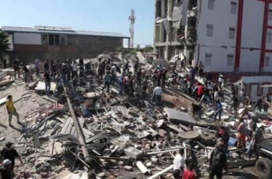 Photo of Terremoto de gran magnitud sacude Panamá y obliga a evacuar edificios